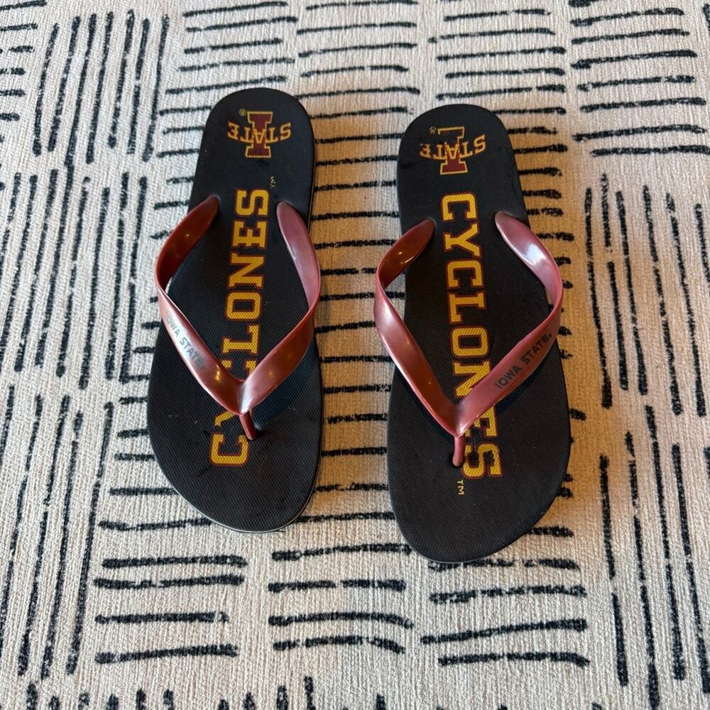 Iowa State Cyclones Flip Flop Sandals - Black and Red
